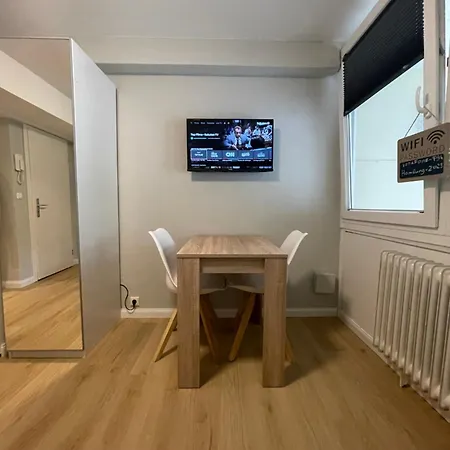 Suesses Kleines Und Zentrales Apartment Fuer Zwei Personen Mitten In Hambourg Extérieur photo