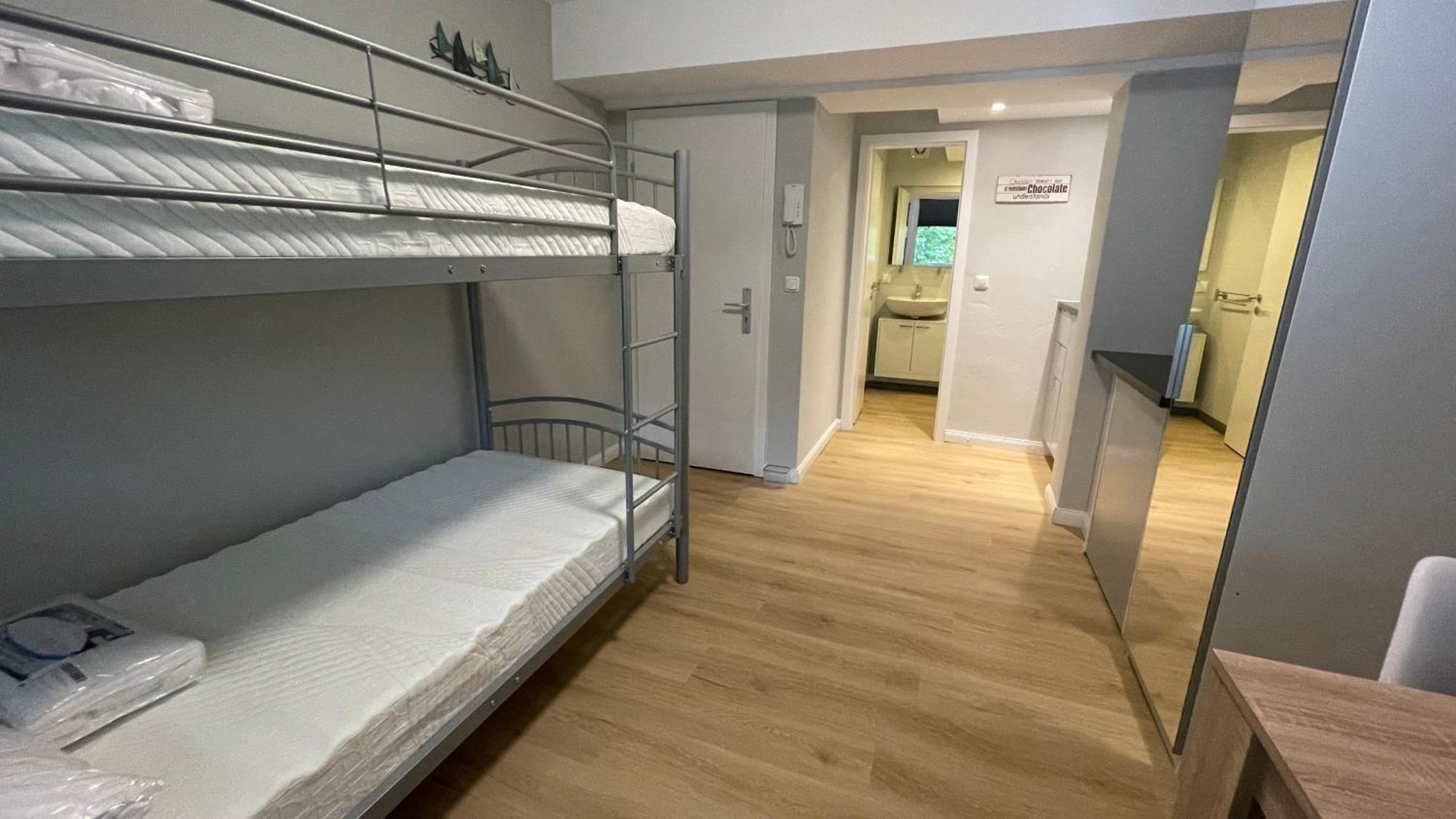 Apartment Suesses Kleines Und Zentrales Fuer Zwei Personen Mitten In *