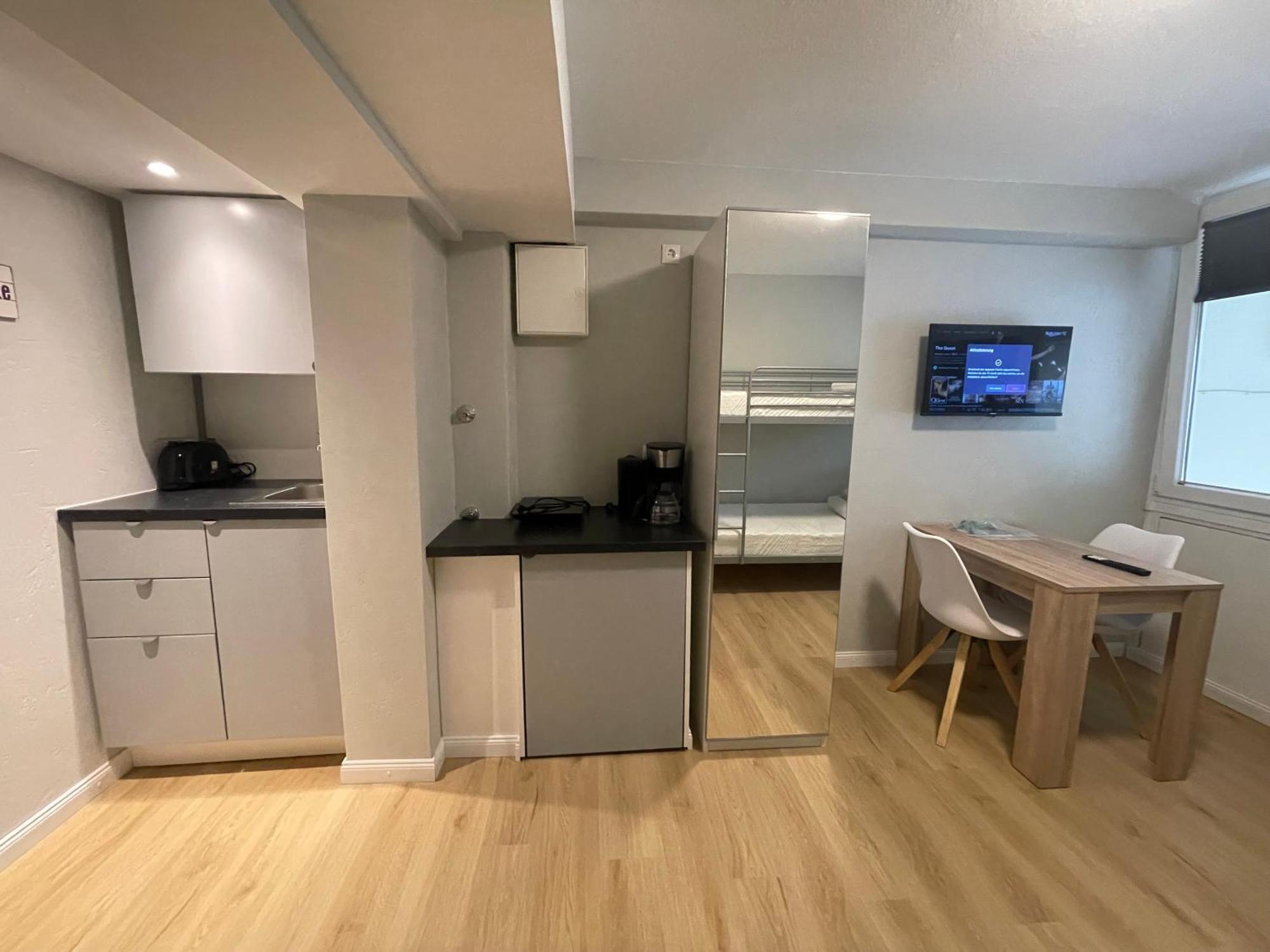 Apartment Suesses Kleines Und Zentrales Fuer Zwei Personen Mitten In