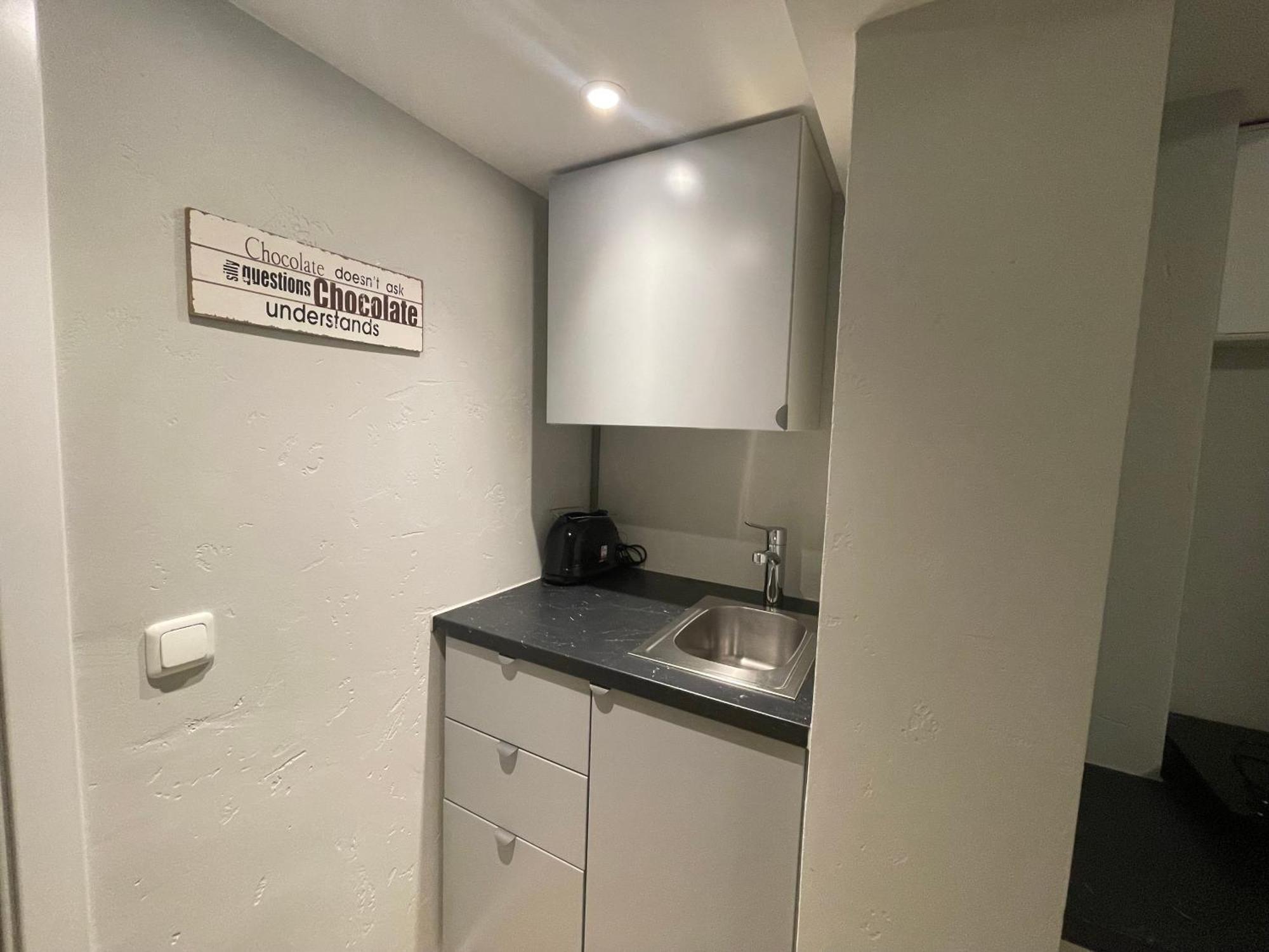 Suesses Kleines Und Zentrales Fuer Zwei Personen Mitten In Appartement